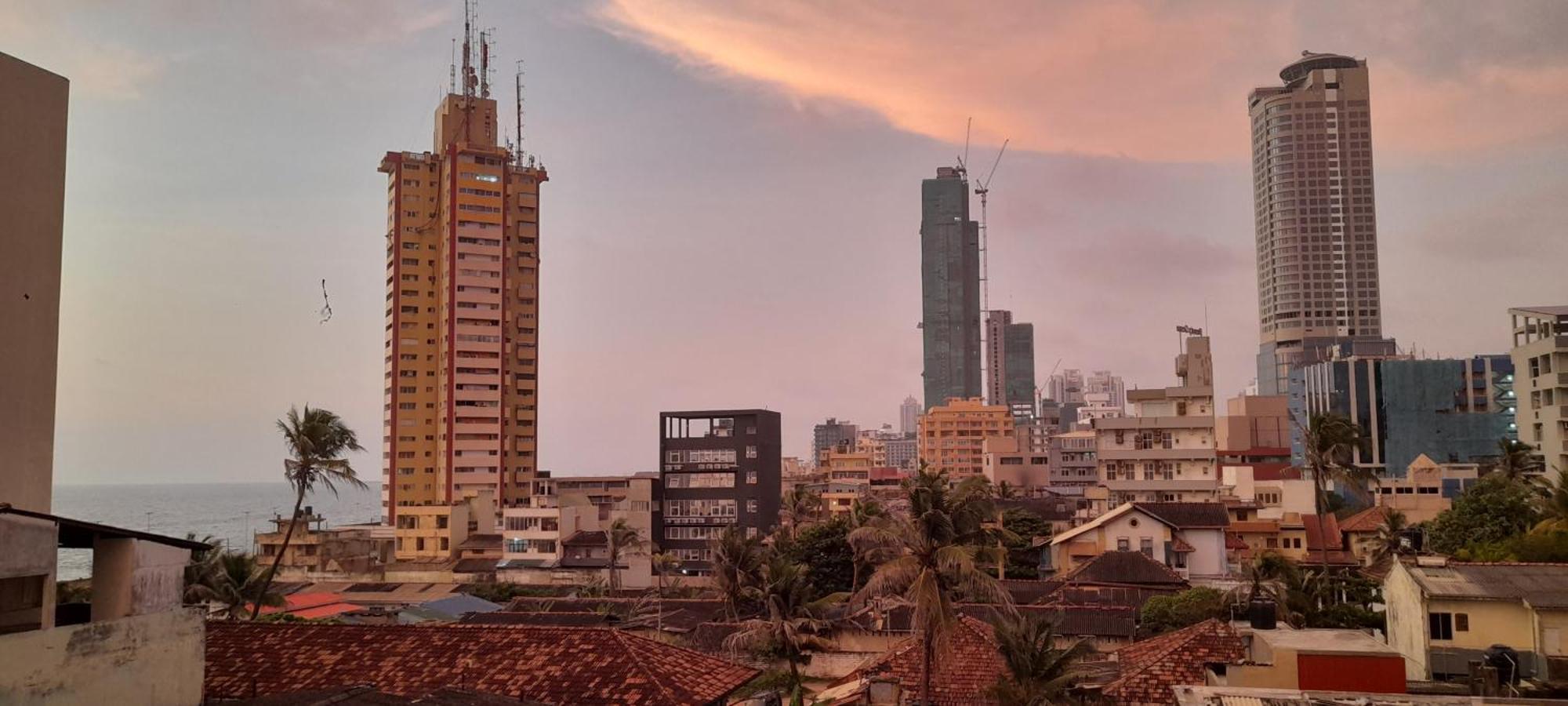 The Sanhinda Tourist Inn Colombo Нугегода Екстер'єр фото